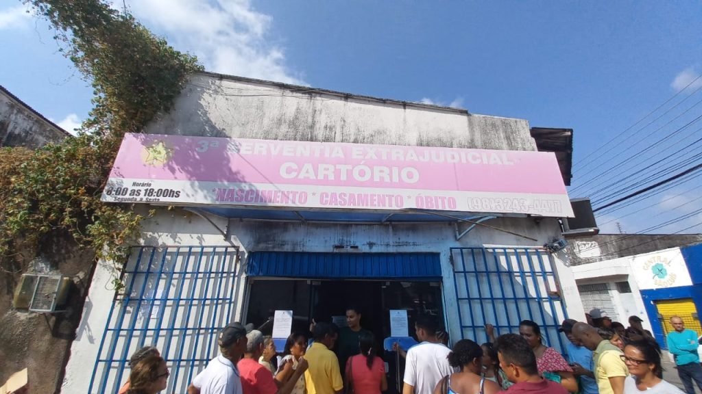 Registro de filas em frente a cartório foi enviada por denunciante à Ouvidoria do MPMA