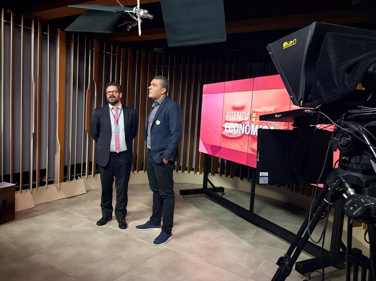 cf4a0de3-cb7b-45b4-b363-ee6eb3bd4562