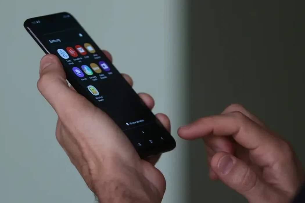 CELULAR REPROUÇÃO